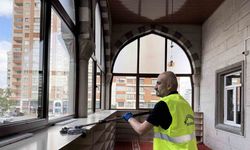 Melikgazi Belediyesi’nden bayram öncesi kapsamlı cami ve mezarlık temizliği