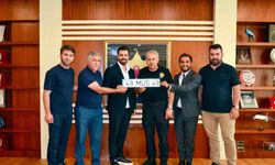 Muşspor’a özel ’49 MUS 49’ plakası hediye edildi