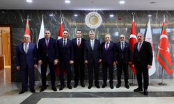 Ticaret Bakanı Bolat, ayakkabı sanayisinin temsilcileriyle bir araya geldi