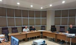 Vali Toraman Ayvacık yangınını Dardanos Yangın Yönetim Merkezinden takip etti