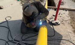 Yüksekova Pizok evlerine doğalgaz hattı çekilmeye başladı