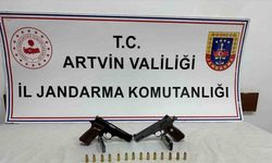 Artvin’de silah sesleri üzerine yapılan kontrolde ruhsatsız tabanca ele geçirildi