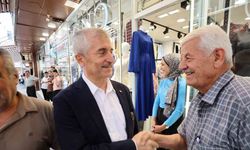 Başkan Tahmazoğlu vatandaş ve esnaf ile iç içe