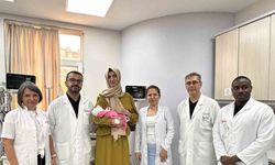 Başkent Hastanesinde hayat kurtaran operasyon: Anne ve bebeği yaşama tutundu