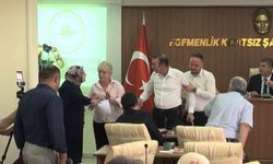 Burdur belediye meclisinde gergin anlar