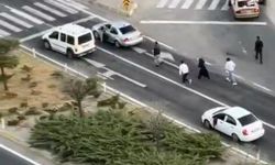 Trafikteki tartışma kameralara yansıdı