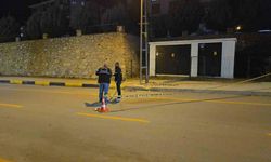 Motosiklet kaldırıma çarptı: 1 ölü, 1 yaralı