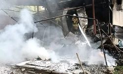 Alevlere teslim olan prefabrik yapı kullanılmaz hale geldi