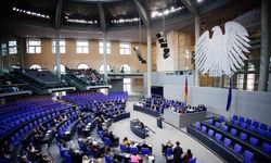 Alman Meclisinde şüpheli USB alarmı