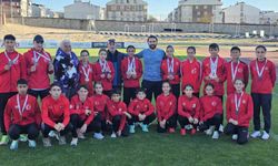 Avrupa’da tarih yazdılar, Bandırma’da tebrikleri topladılar