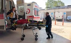 Devrilen tırın sürücüsü yaralandı