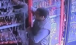 Diyarbakır’da bir şahsın içecek çalma anı güvenlik kamerasına yansıdı