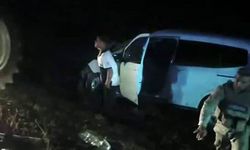 Diyarbakır’da traktör ile hafif ticari araç çarpıştı: 2 yaralı