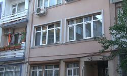 Fatih’te bir kişi evinde silahla vurulmuş halde bulundu