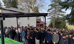 Giresun’da genç futbolcu Samet Şahin son yolculuğuna uğurlandı