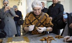 İtalyan Erasmus öğrencileri Gümüşhane'de pestil-köme ustası oldu