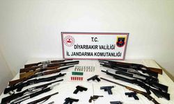 Jandarma ekiplerinden silah ve kaçakçılık operasyonu