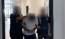 Kimlik bilgilerini çaldıkları vatandaşlar adına sahte kredi kartı çıkaran 2 şüpheli tutuklandı