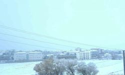Kırşehir’de yüksek kesimler beyaza büründü