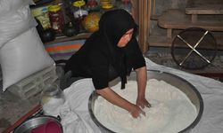 Kışlık ekmekler imece usulüyle hazırlanıyor