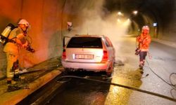 Konak Tünelleri’ndeki araç yangınına itfaiyeden hızlı müdahale