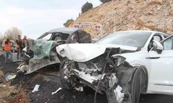 Konya’da otomobiller çarpıştı: 1 ölü, 3 yaralı