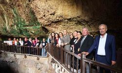 Merkezefendili kadınlar Pamukkale ve Kaklık Mağarasını geziyor