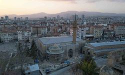 690 yıllık Sungurbey Camii aslına uygun olarak restore ediliyor
