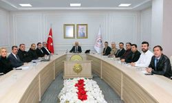 Adıyaman'da ağır ve orta hasarlı yapıların yıkım süreci konuşuldu