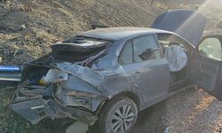 Adıyaman'da otomobil şarampole yuvarlandı