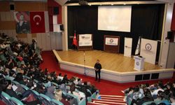 ADÜ'de 'Diksiyon ve Topluluk Önünde Konuşma Sanatı' etkinliği gerçekleşti