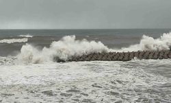 Akçakoca'yı fırtına vurdu