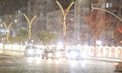 Aksaray'da beklenen kar yağışı başladı