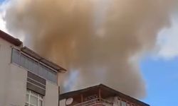 Ankara'da binanın çatısı alev alev yandı