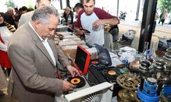 Antikacılar kendi yerinde kendi gününde