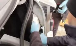 Arabaya uyuşturucu zulalayan şahıslar polisten kaçamadı: 3 tutuklama