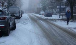 Ardahan güne karla uyandı