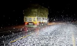 Ardahan'da kar yağışı ulaşımı olumsuz etkiledi