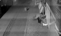 Arnavutköy'de küçük çocuğun tehlikeli oyunu kamerada