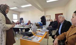 Aslanapa'da Çini Kursu ilgi görüyor