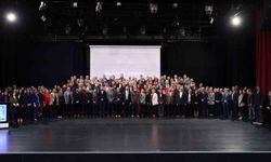 Atatürk Üniversitesi'nde bilimsel teşvik töreni düzenlendi: Başarılı Akademisyenlere ödülleri takdim edildi