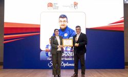 Avrupa ve dünya şampiyonu yetiştiren antrenör Ejder Sözen'e, 'Fair Play' ödülü