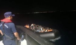 Ayvalık'ta 23 göçmen sahil güvenlik ekiplerinden kaçamadı