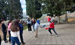 Babaeski'de üniversite öğrencilerinden köy okulunda anlamlı faaliyet