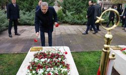 Bakan Fidan, 16.Büyükelçiler Konferansı öncesi Dışişleri Şehitliği'ni ziyaret etti