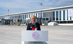 Bakan Uraloğlu: 'Her gün ortalama yaklaşık 9 stadyum dolusu yolcu havayolu ile seyahat etti'