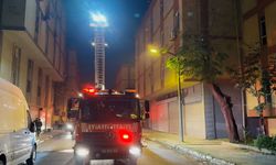 Başakşehir'de ayakkabı imalathanesindeki yangın söndürüldü