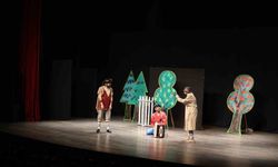 Başkan Çerçioğlu, çocukları tiyatro ile buluşturdu