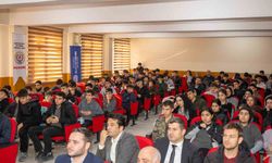 Başkan Er, öğrencilerle bir araya geldi