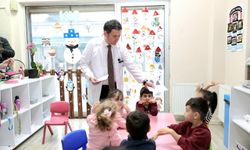 Başkan Erkan Aydın mesleğini çocuklara tanıttı